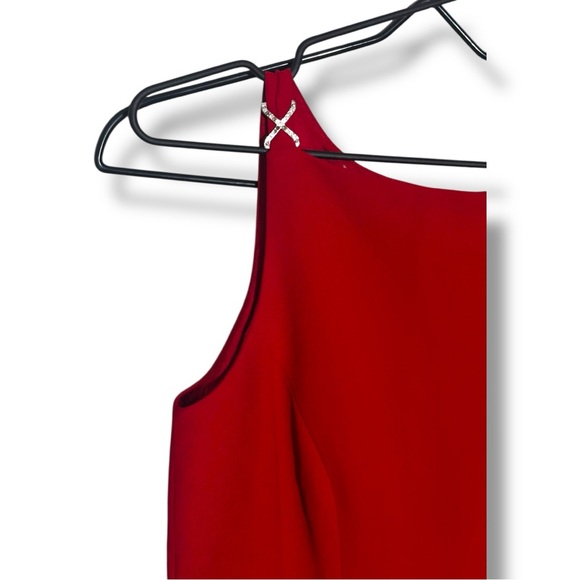 David Warren Petites Chic Form Fiting Scarlet Red Sleeveless Midi Dress - Picture 14 of 16